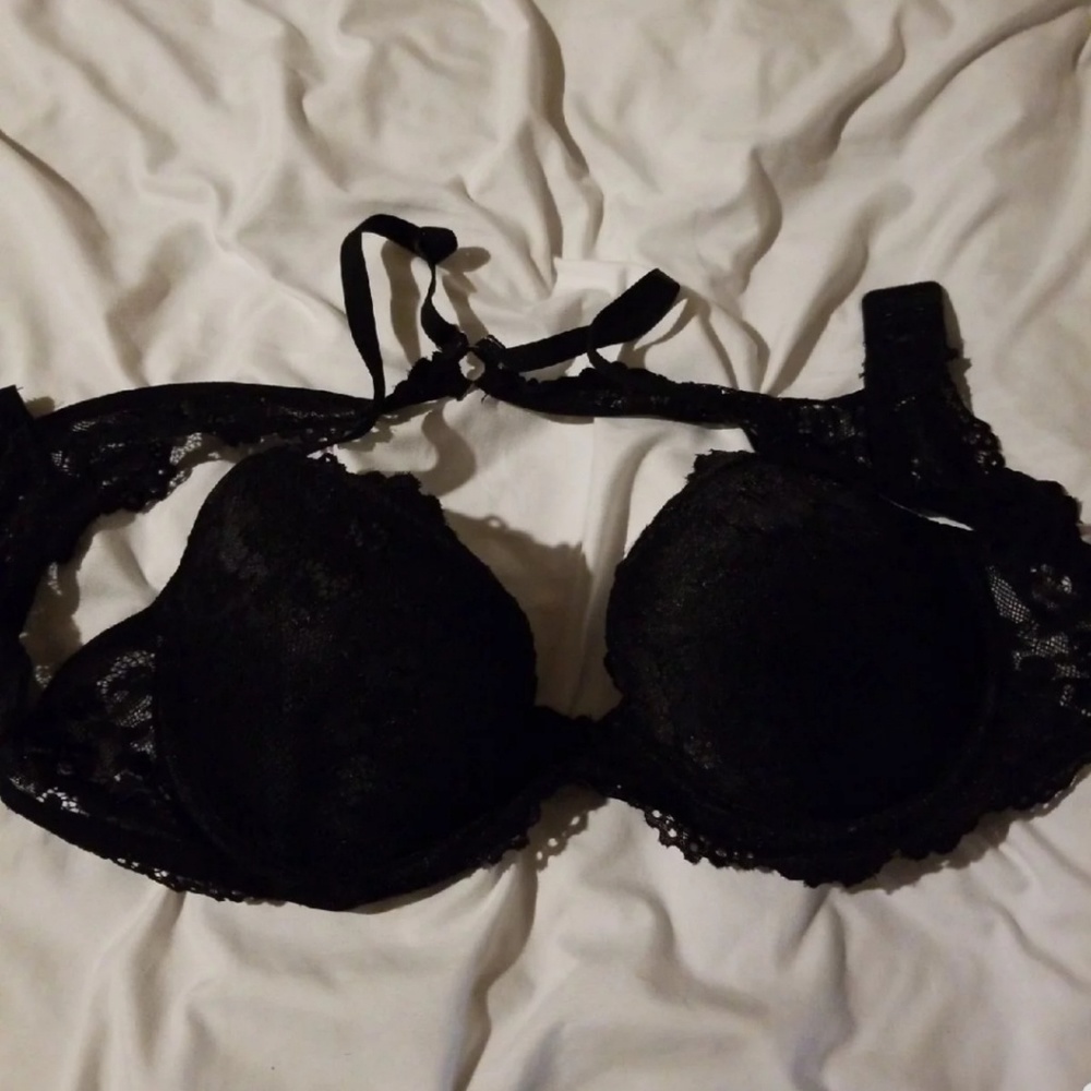 LIKE NEW CONDITION RAMPAGE BRA